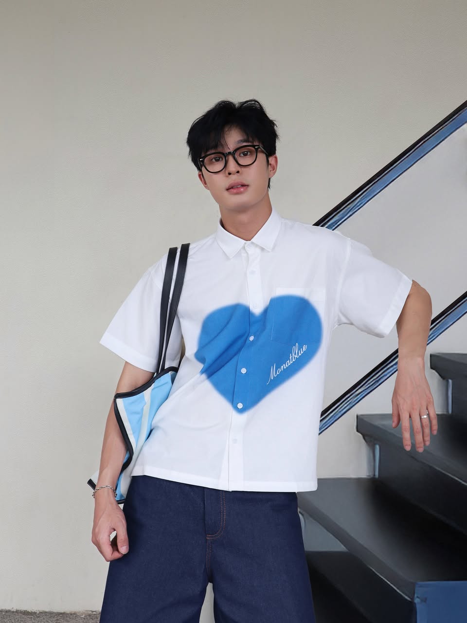셔츠 화이트 박시 블루 하트